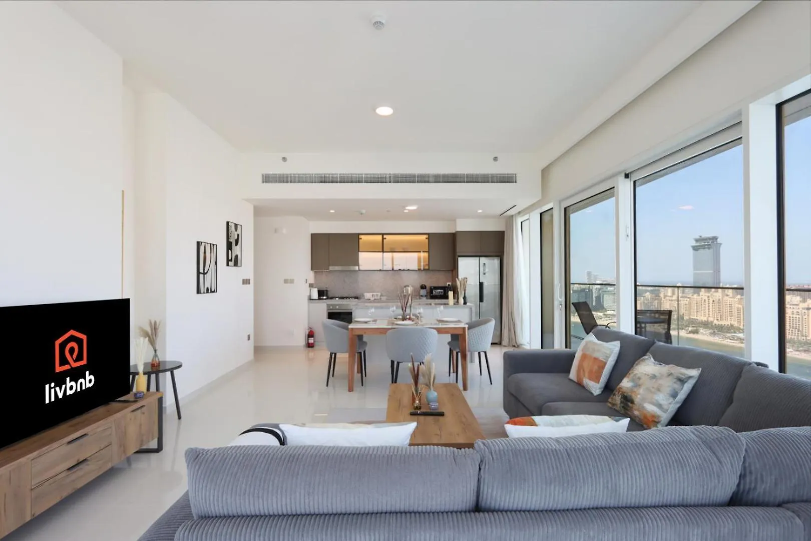 Apartment 2B Beachfront With Harbour Views And Beach Access Dubai