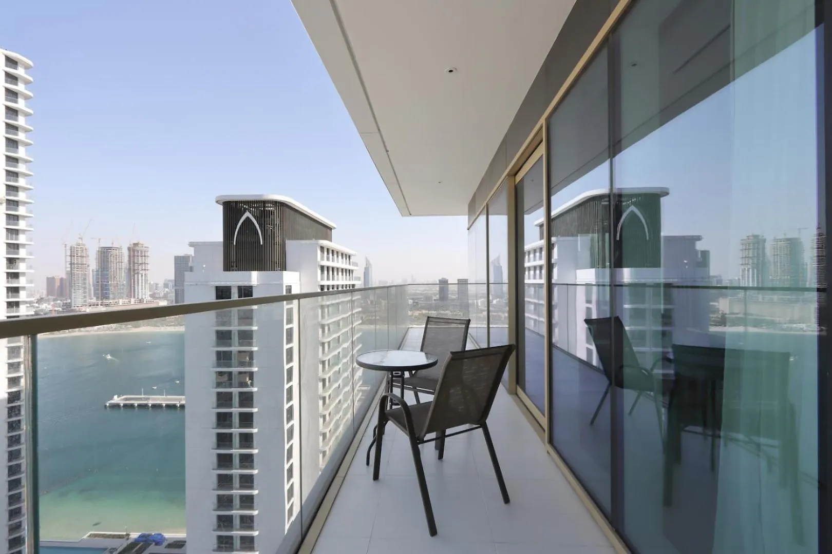 2B Beachfront With Harbour Views And Beach Access Dubai United Arab Emirates