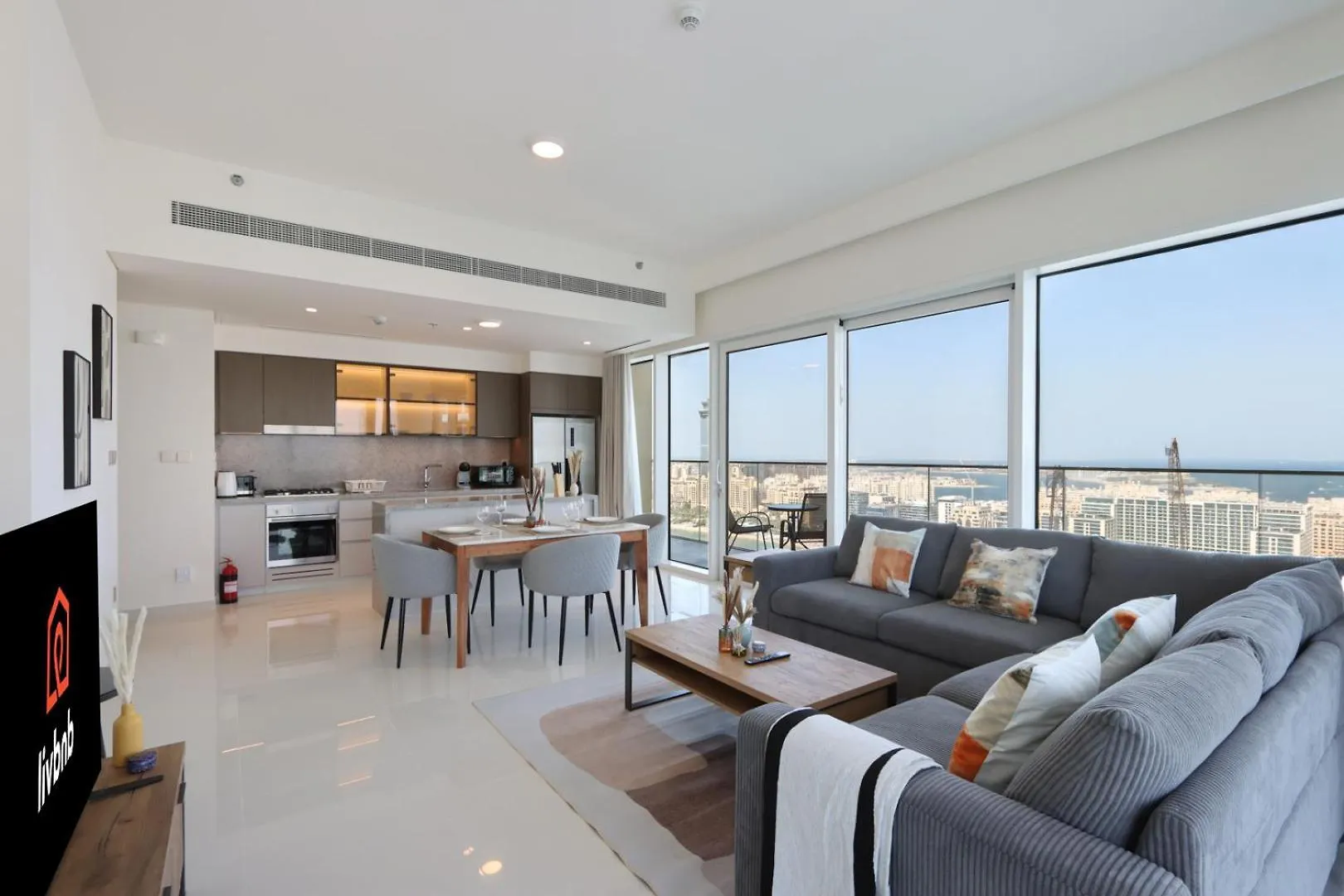 2B Beachfront With Harbour Views And Beach Access Dubaj