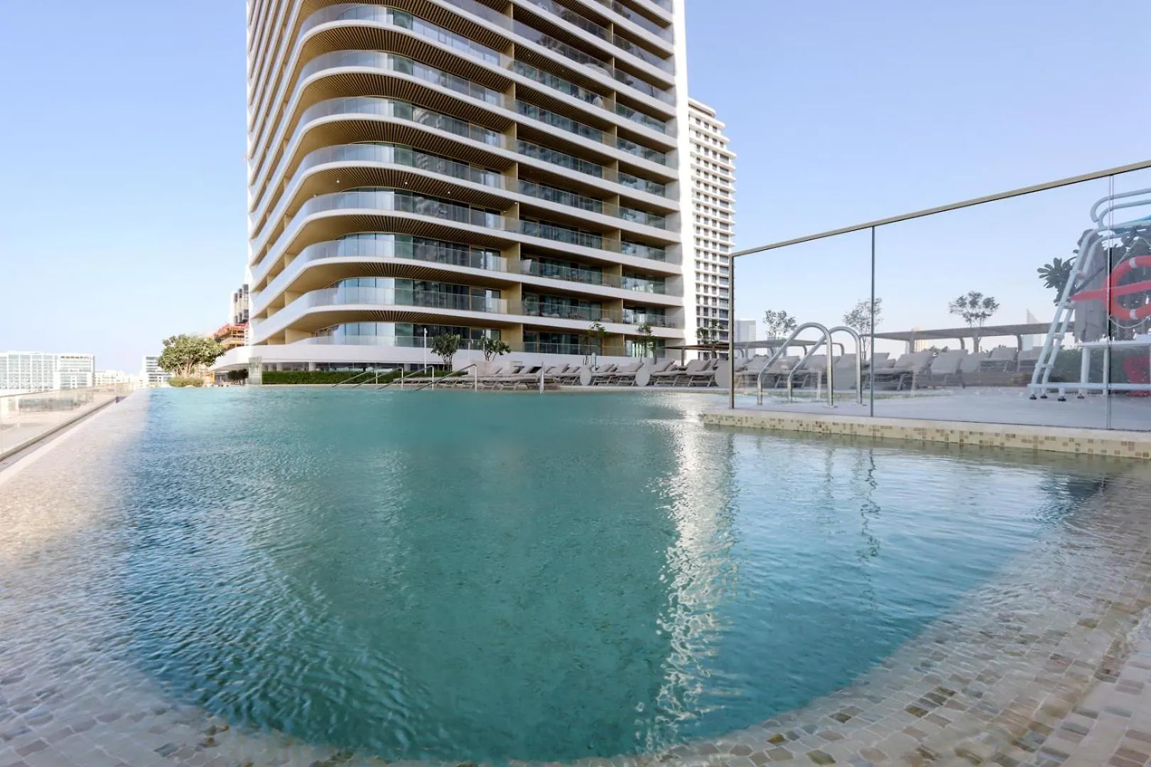 2B Beachfront With Harbour Views And Beach Access Dubai United Arab Emirates