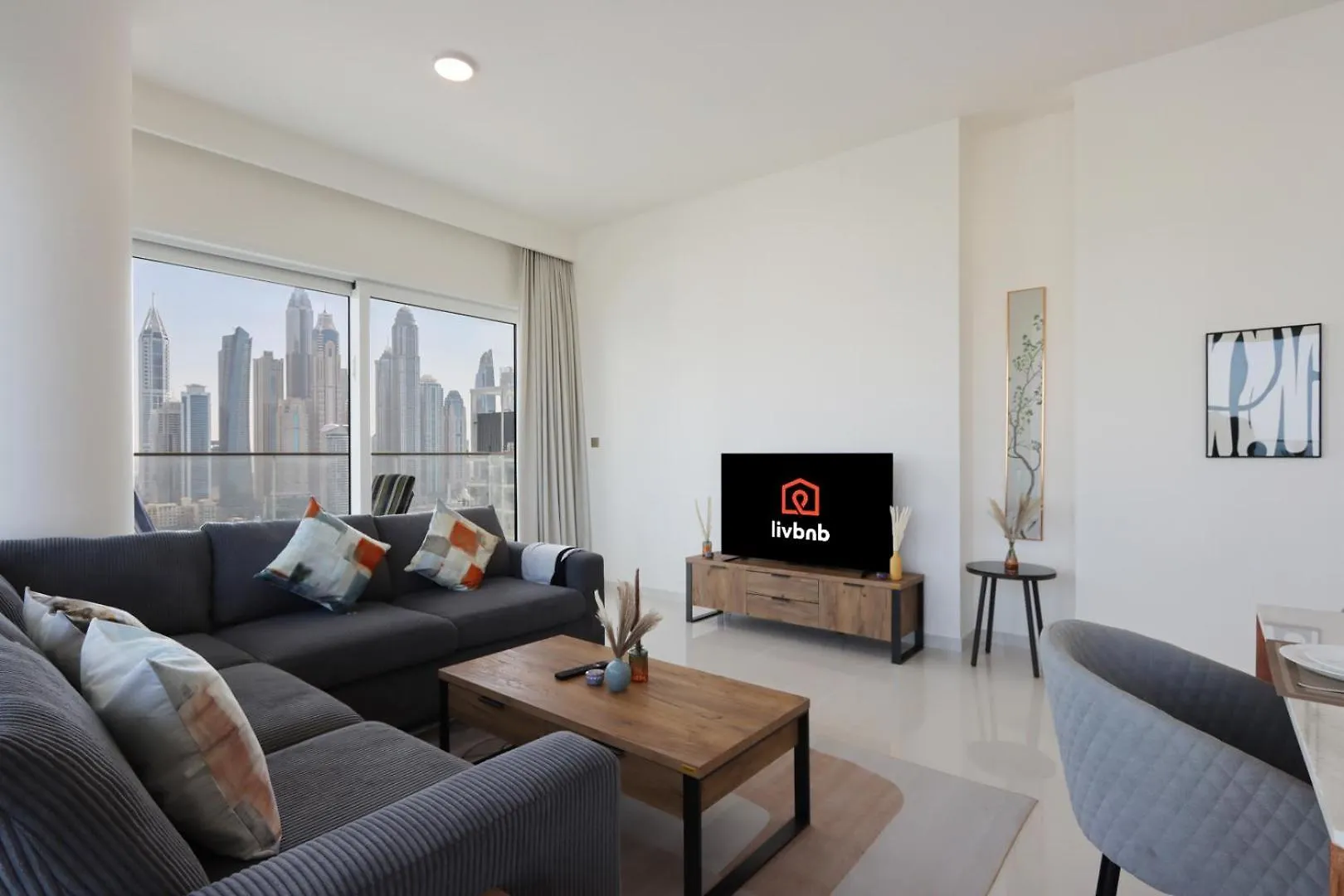 2B Beachfront With Harbour Views And Beach Access Dubai